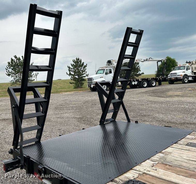 image for item KW9210 2007 Big Tex  utility trailer