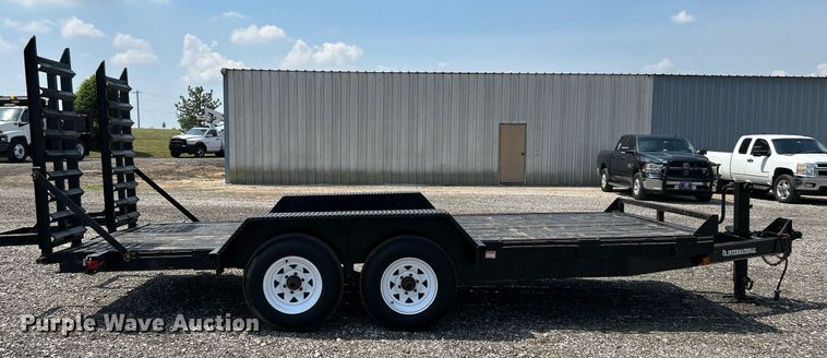 image for item KW9219 2004 PA International  utility trailer