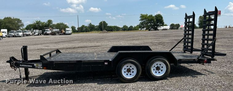 image for item KW9219 2004 PA International  utility trailer