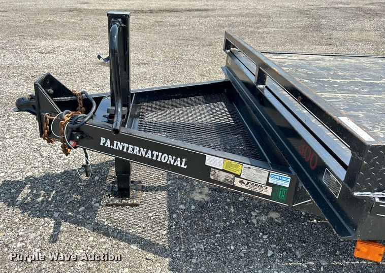 image for item KW9219 2004 PA International  utility trailer