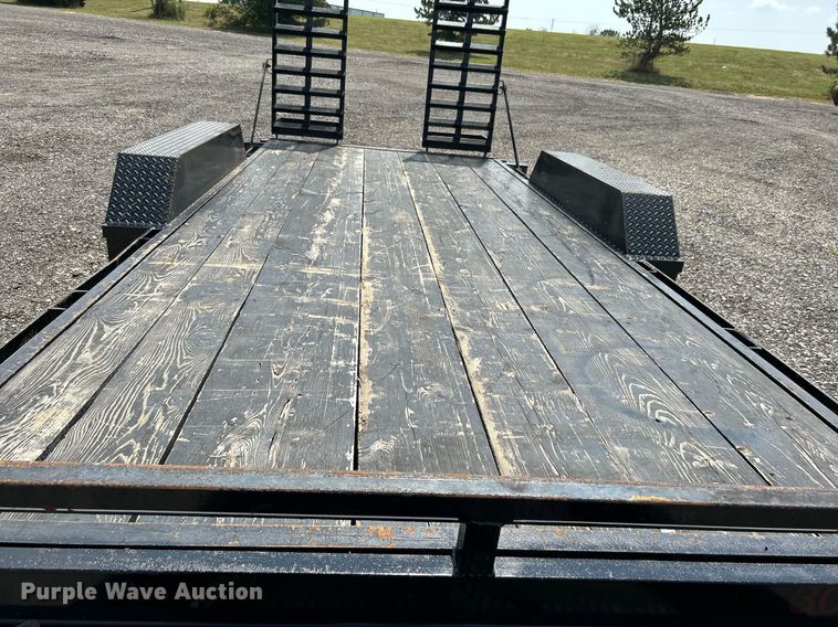 image for item KW9219 2004 PA International  utility trailer