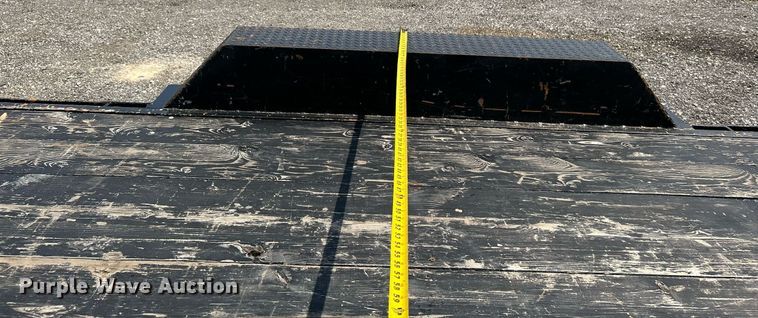 image for item KW9219 2004 PA International  utility trailer