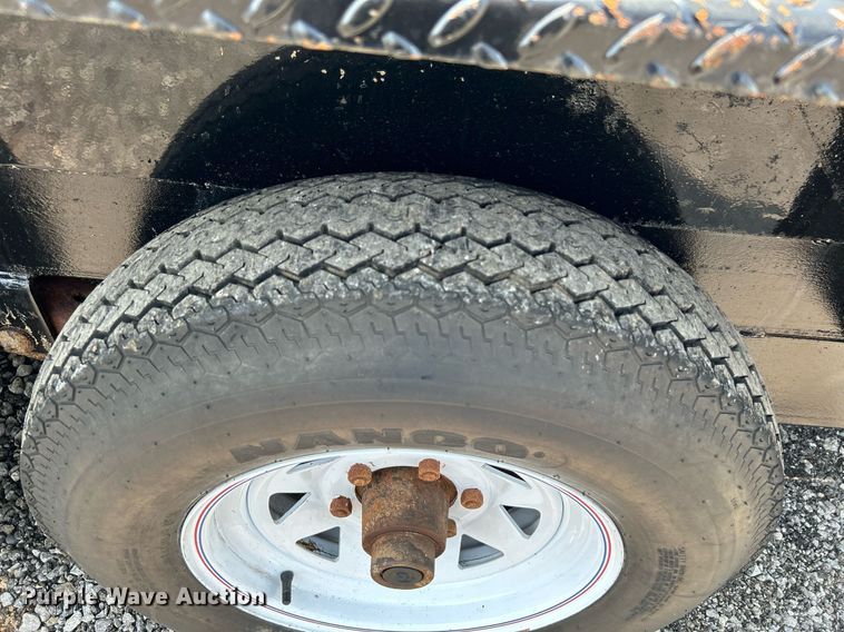 image for item KW9219 2004 PA International  utility trailer