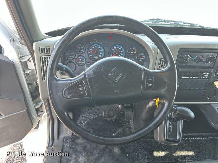 image for item KW9223 2012 International 4300  box truck