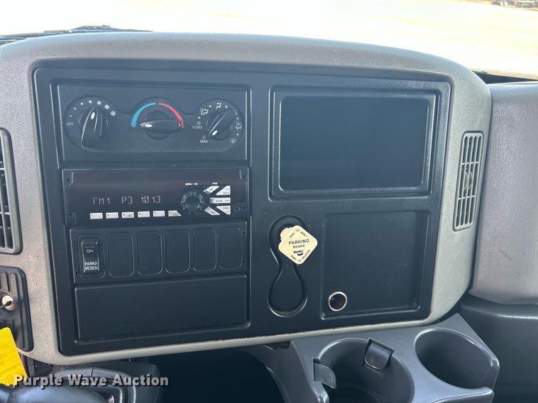 image for item KW9223 2012 International 4300  box truck