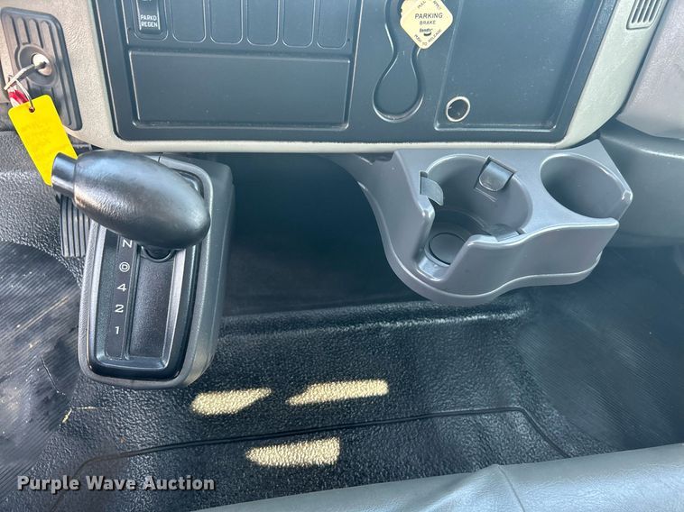 image for item KW9223 2012 International 4300  box truck