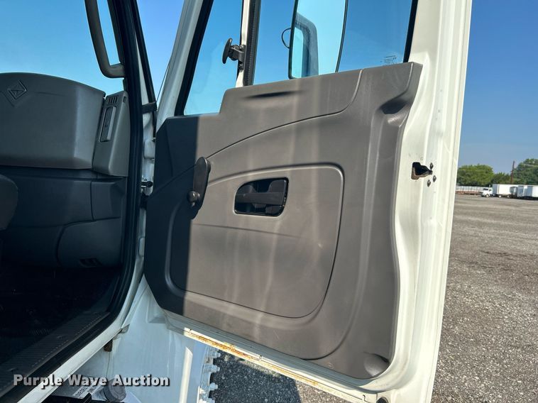 image for item KW9223 2012 International 4300  box truck