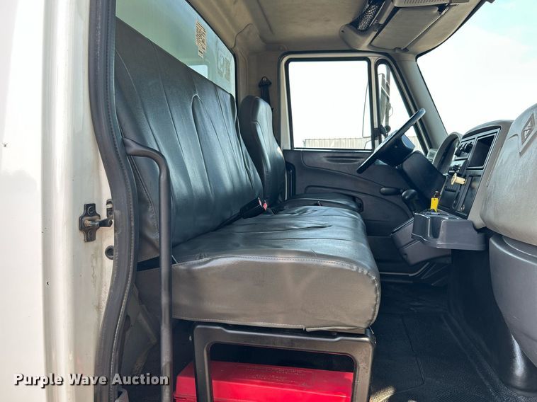 image for item KW9223 2012 International 4300  box truck