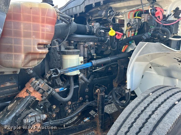 image for item KW9223 2012 International 4300  box truck