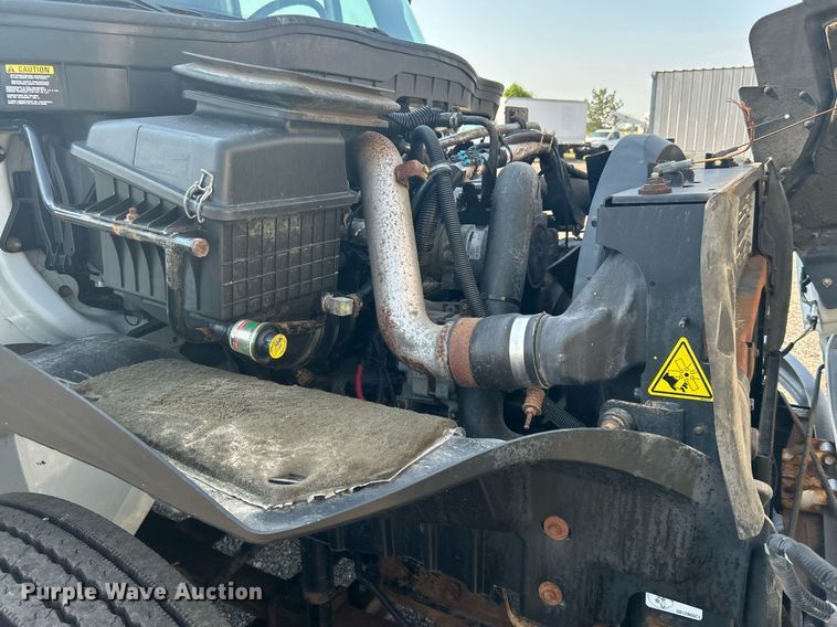 image for item KW9223 2012 International 4300  box truck