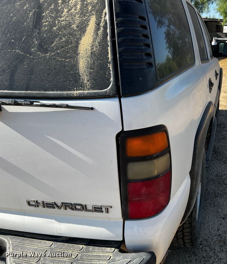 image for item LF9323 2003 Chevrolet Tahoe  SUV