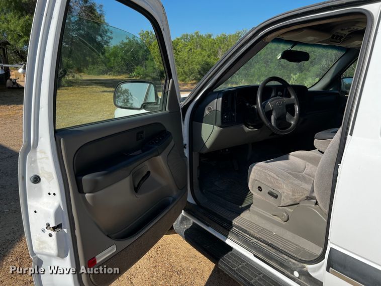 image for item LF9323 2003 Chevrolet Tahoe  SUV