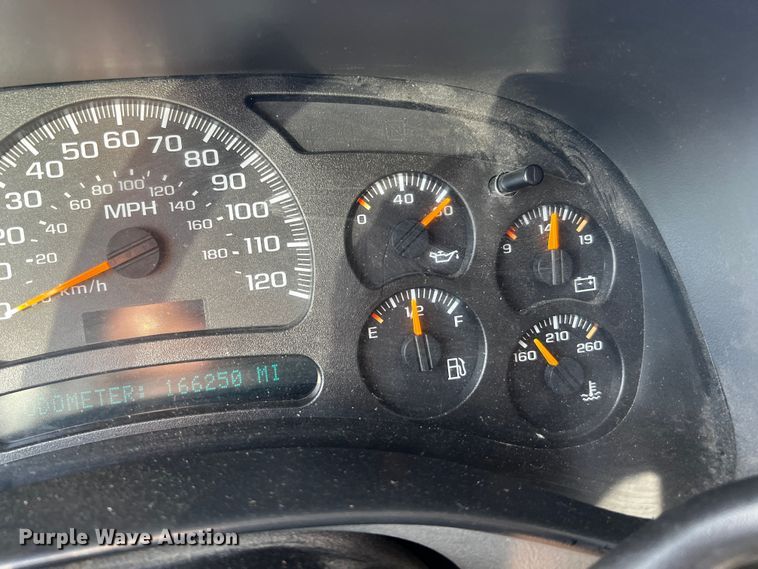 image for item LF9323 2003 Chevrolet Tahoe  SUV