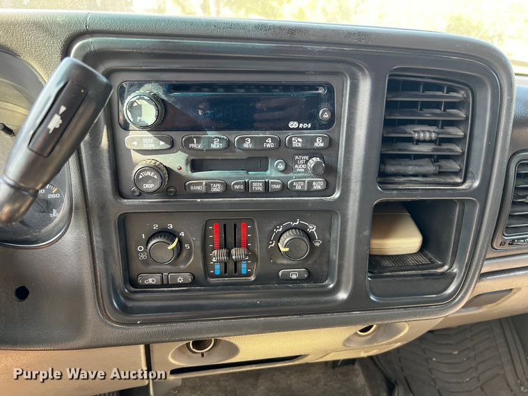 image for item LF9323 2003 Chevrolet Tahoe  SUV