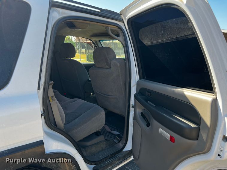 image for item LF9323 2003 Chevrolet Tahoe  SUV