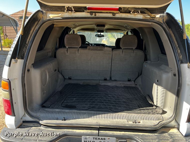 image for item LF9323 2003 Chevrolet Tahoe  SUV