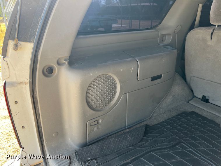 image for item LF9323 2003 Chevrolet Tahoe  SUV