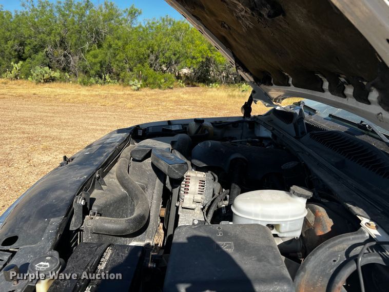 image for item LF9323 2003 Chevrolet Tahoe  SUV