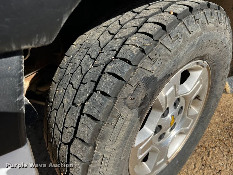 image for item LF9323 2003 Chevrolet Tahoe  SUV