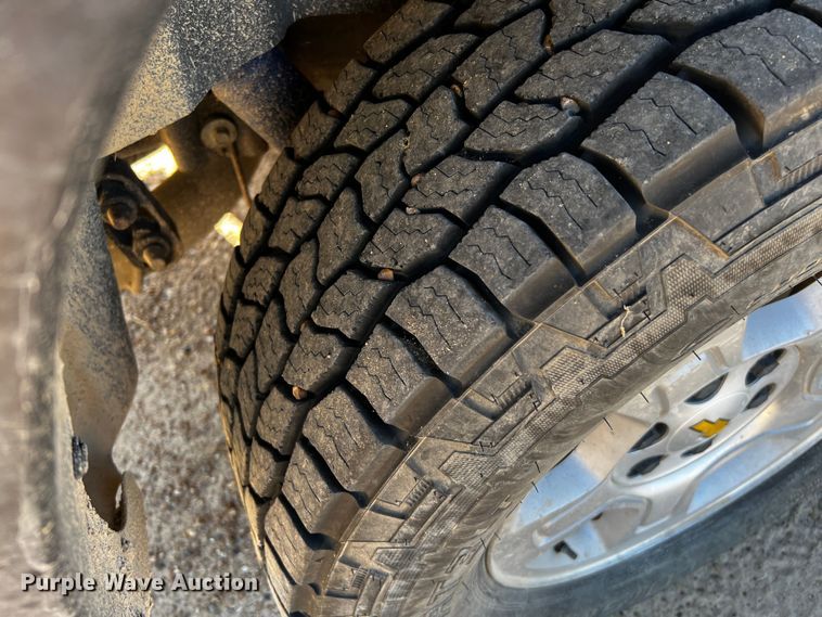 image for item LF9323 2003 Chevrolet Tahoe  SUV