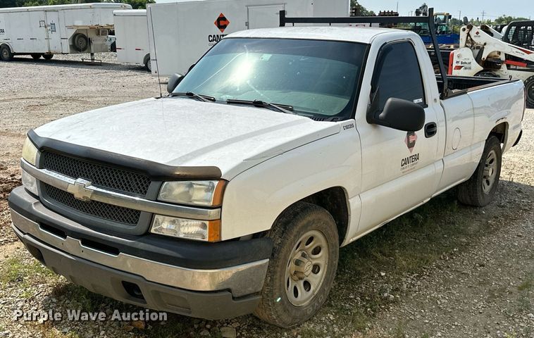 image for item LG9268 2005 Chevrolet Silverado 1500  pickup truck