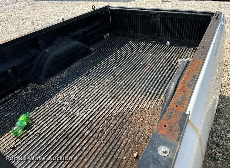 image for item LG9268 2005 Chevrolet Silverado 1500  pickup truck