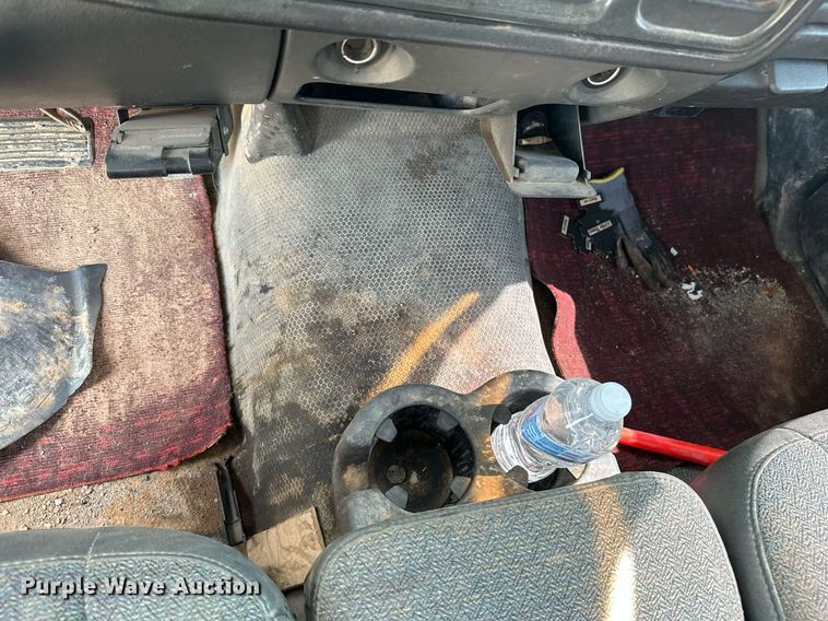 image for item LG9268 2005 Chevrolet Silverado 1500  pickup truck