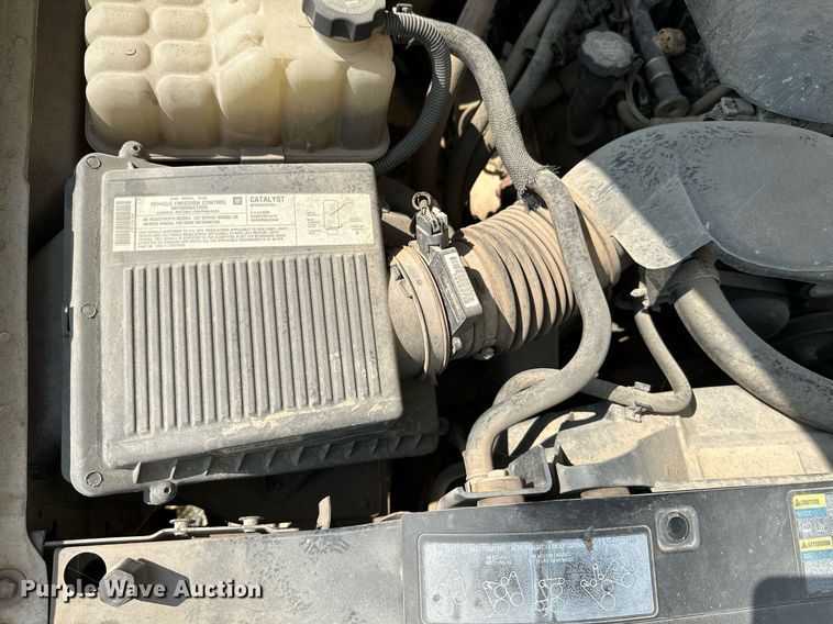 image for item LG9268 2005 Chevrolet Silverado 1500  pickup truck