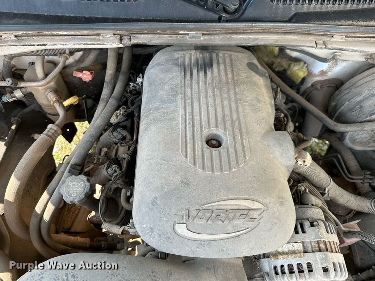 image for item LG9268 2005 Chevrolet Silverado 1500  pickup truck