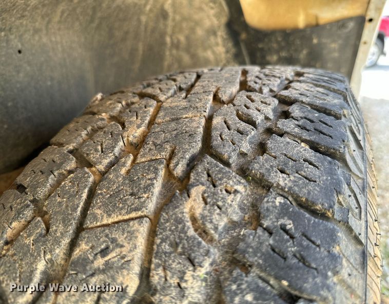 image for item LG9268 2005 Chevrolet Silverado 1500  pickup truck