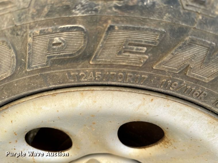 image for item LG9268 2005 Chevrolet Silverado 1500  pickup truck