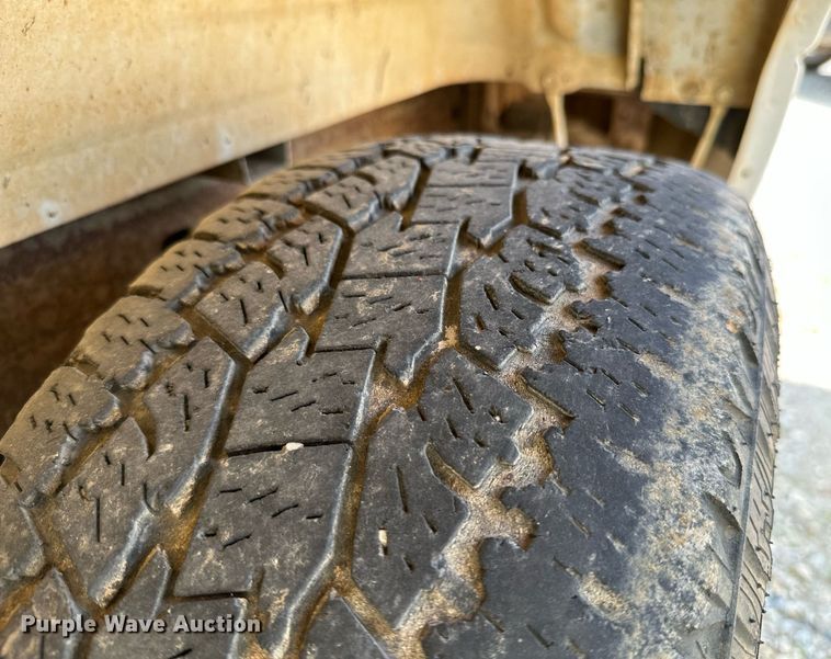 image for item LG9268 2005 Chevrolet Silverado 1500  pickup truck