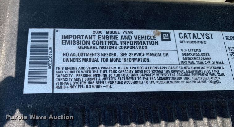 image for item LH9733 2006 Chevrolet Silverado 3500  Ext. Cab flatbed pickup truck