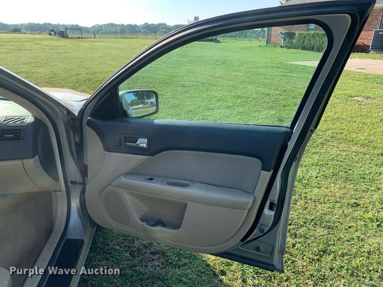 image for item LH9734 2010  Ford Fusion