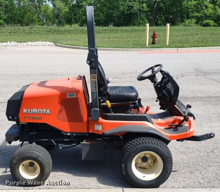 image for item LL9164 2020 Kubota F3990  lawn mower