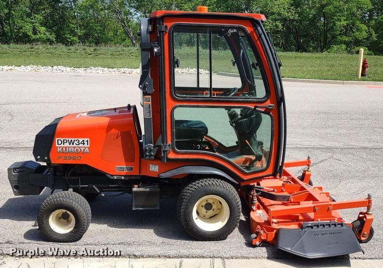 image for item LL9165 2019 Kubota F3990  lawn mower