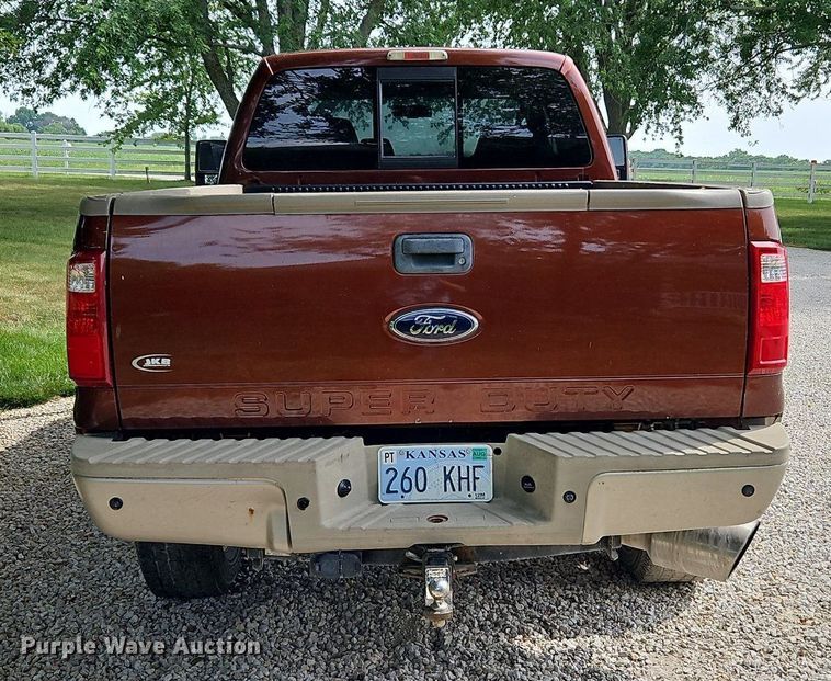 image for item LL9265 2008 Ford F350 Super Duty King Ranch  Crew Cab pickup truck