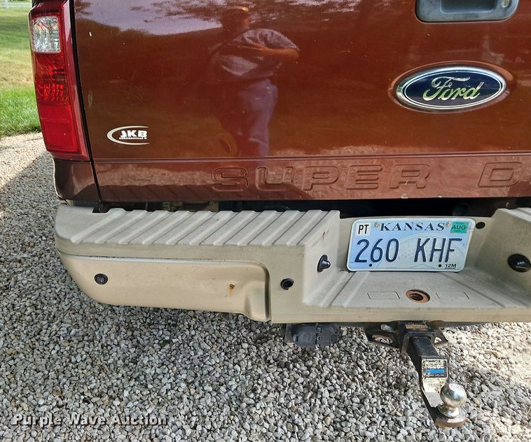 image for item LL9265 2008 Ford F350 Super Duty King Ranch  Crew Cab pickup truck