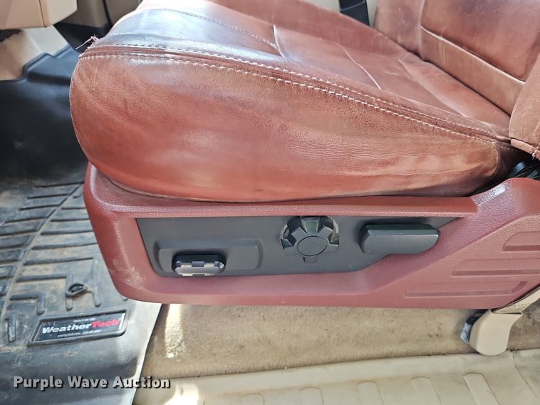 image for item LL9265 2008 Ford F350 Super Duty King Ranch  Crew Cab pickup truck