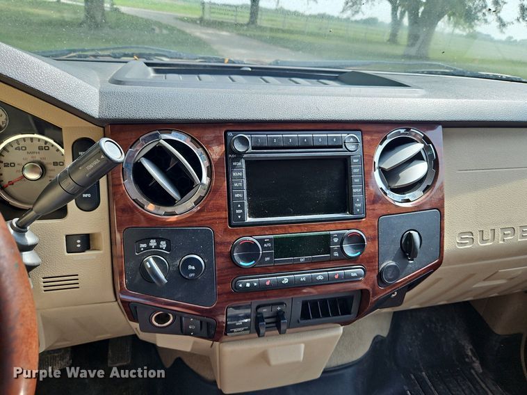 image for item LL9265 2008 Ford F350 Super Duty King Ranch  Crew Cab pickup truck