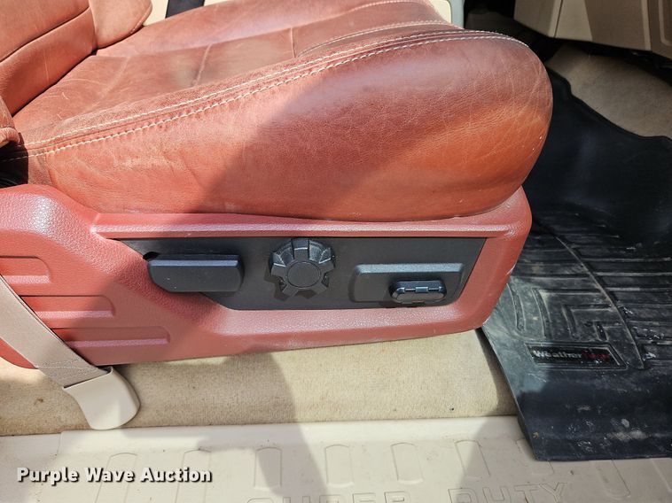 image for item LL9265 2008 Ford F350 Super Duty King Ranch  Crew Cab pickup truck