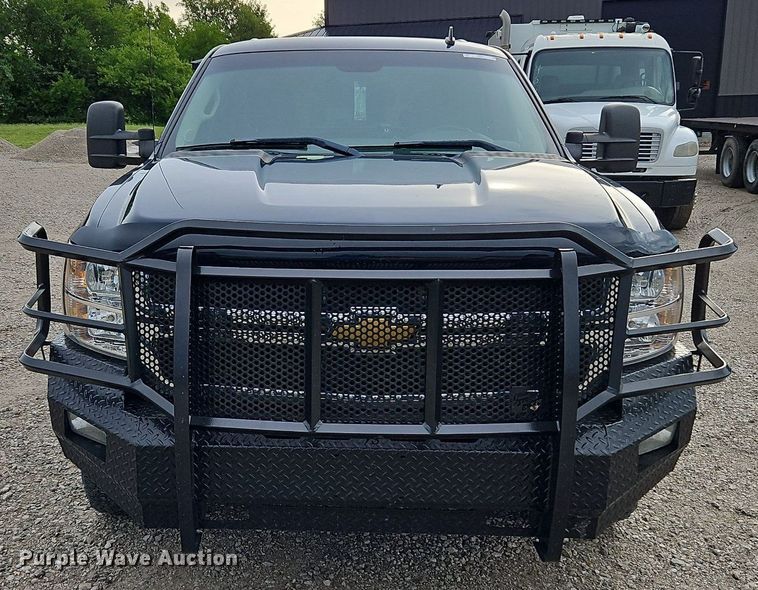 image for item LM9051 2008  Chevrolet Silverado 2500HD  Crew Cab pickup truck