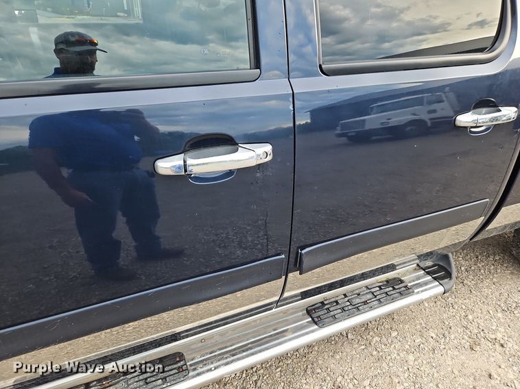 image for item LM9051 2008  Chevrolet Silverado 2500HD  Crew Cab pickup truck