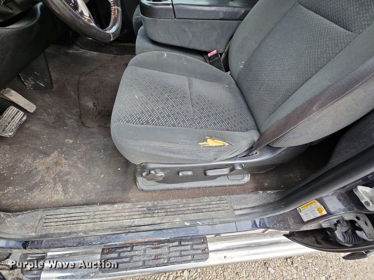 image for item LM9051 2008  Chevrolet Silverado 2500HD  Crew Cab pickup truck