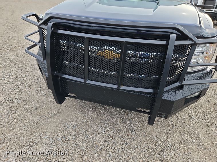 image for item LM9051 2008  Chevrolet Silverado 2500HD  Crew Cab pickup truck