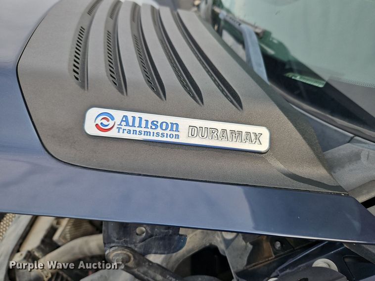 image for item LM9051 2008  Chevrolet Silverado 2500HD  Crew Cab pickup truck