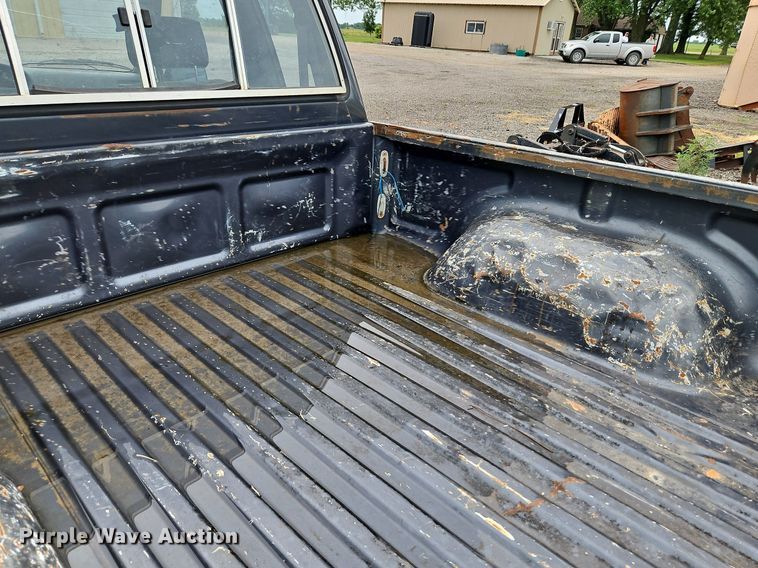 image for item LM9059 1990 Toyota  pickup truck