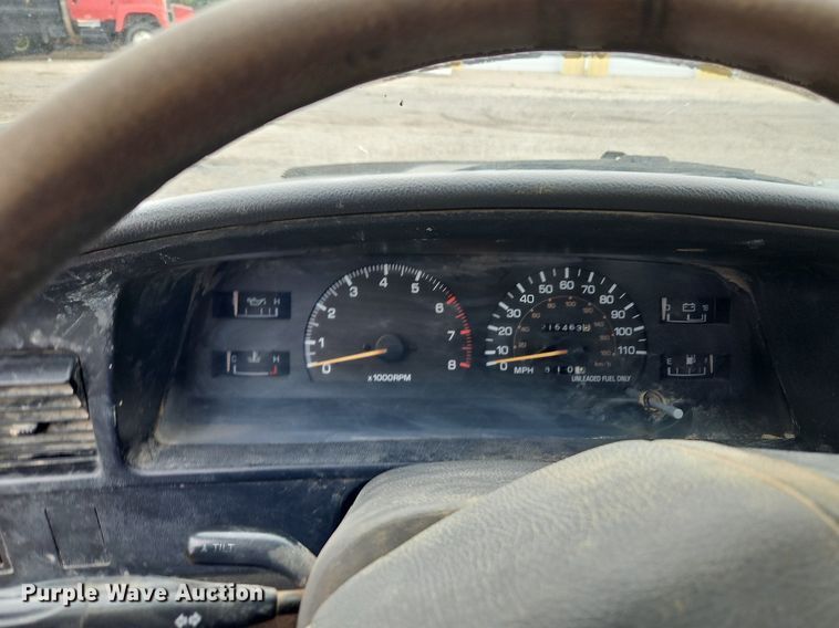 image for item LM9059 1990 Toyota  pickup truck