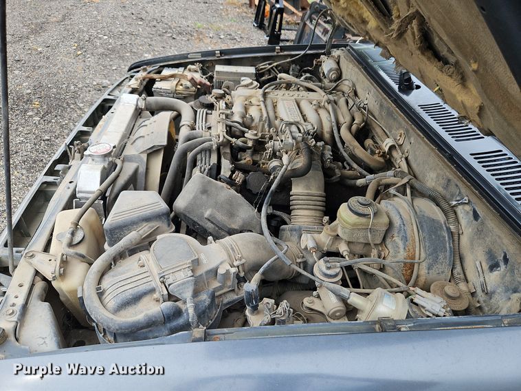 image for item LM9059 1990 Toyota  pickup truck