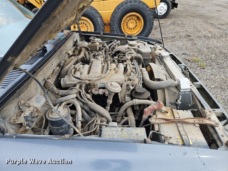 image for item LM9059 1990 Toyota  pickup truck